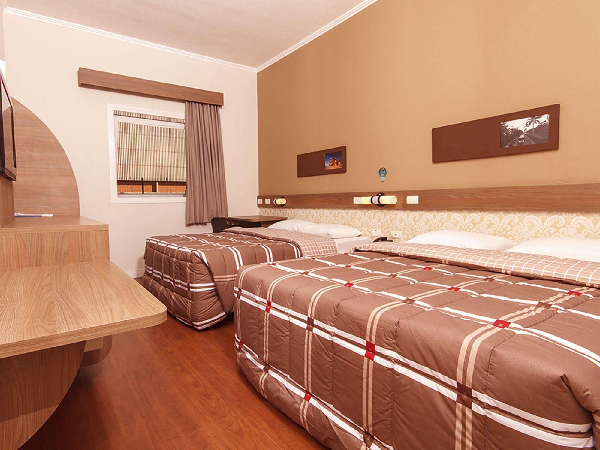 Hotel 10 Ponta Grossa Exterior photo